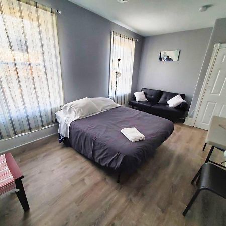 1 Bdrm Apartment With 2 Queen Beds & Small Kitchenette Philadelphia Exterior photo